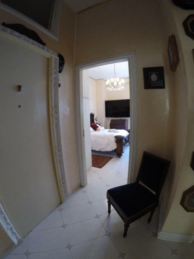 B&B Goldmund نابولي المظهر الخارجي الصورة