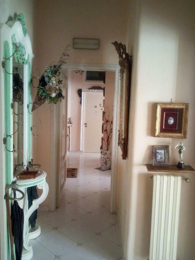 B&B Goldmund نابولي المظهر الخارجي الصورة