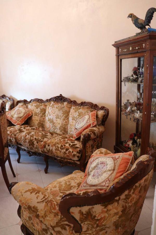 B&B Goldmund نابولي المظهر الخارجي الصورة